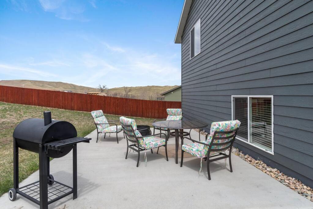 Large Home In The Most Convenient Location Rapid City Exterior photo